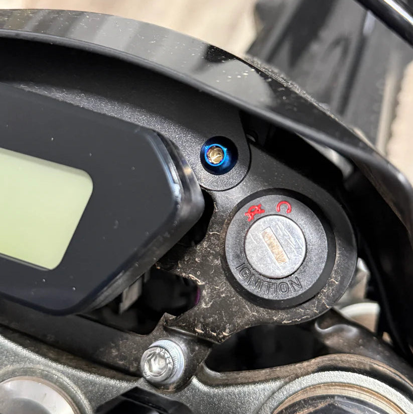 Ultra Bee Dashboard Titanium Bolts