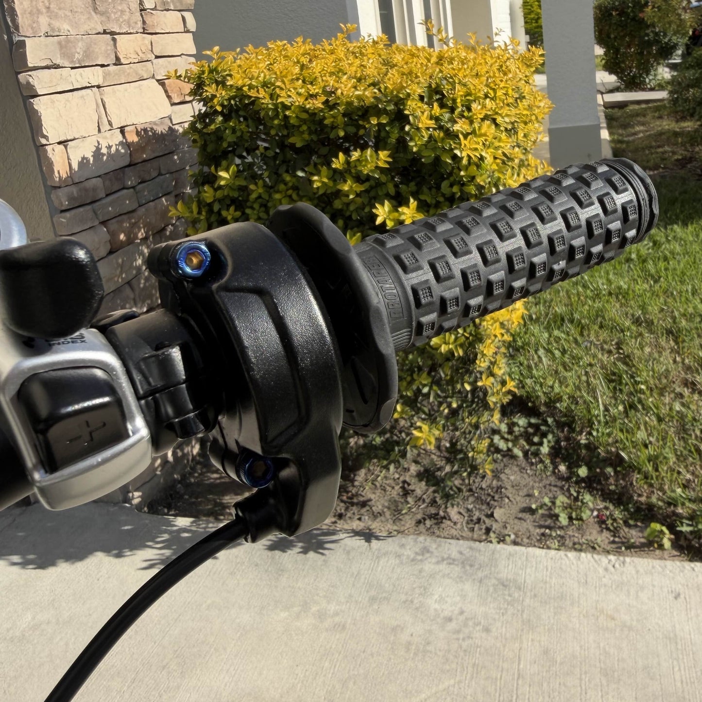 Surron Throttle Titanium